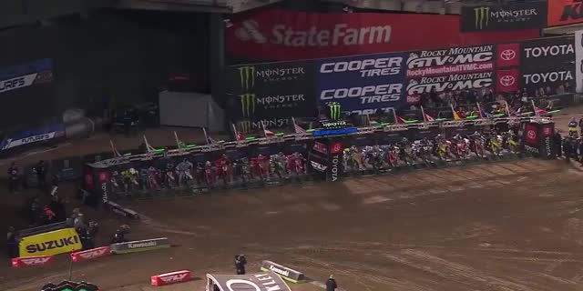 【動画】AMAスーパークロス 第4戦オークランドレース結果とハイライト動画