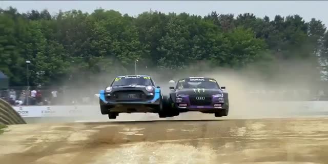 World RX 2019 第4戦イギリス 優勝はT.ハンセン（プジョー208）。（世界ラリークロス第4戦GREAT BRITAIN RX）レースハイライト動画