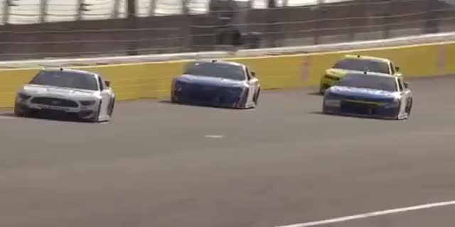 【動画で見るレース結果】2021年NASCAR ペンゾイル400（ラスベガス・モーター・スピードウェイ）優勝は、ケリー・ローソン（シボレー）