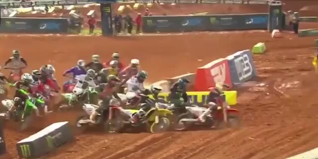 AMAスーパークロス2021第13戦アトランタ1レース結果とAMAモトクロス決勝ハイライト動画