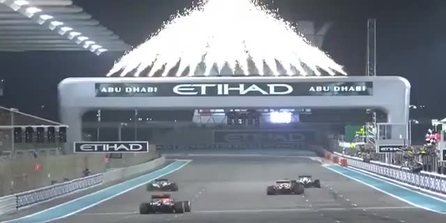 鹿島アントラーズの観戦チケットについて質問です 私は現在フリークスメンバーで前売りで 自動車 バイクq A